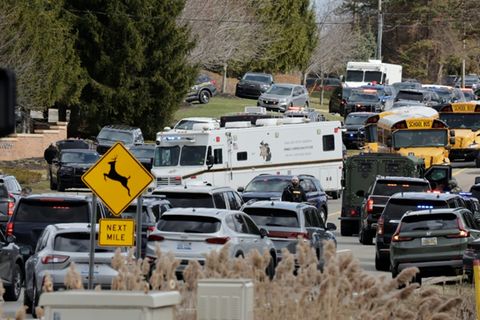 Einsatzkräfte am Tatort in West Bloomfield