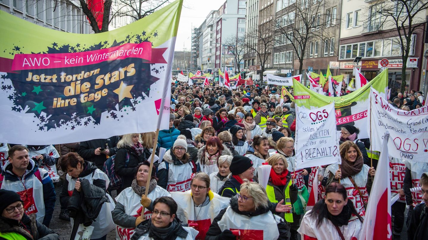 Die vierte Verhandlungsrunde im Tarifkonflikt um die Awo NRW wird heute in Düsseldorf fortgesetzt. Am Ausgang kann sich zeigen,