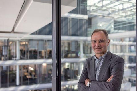 Besonders für Bezieher geringer Einkommen werde die gesetzliche Rente nicht reichen, meint Leithner. Foto: Helmut Fricke/dpa