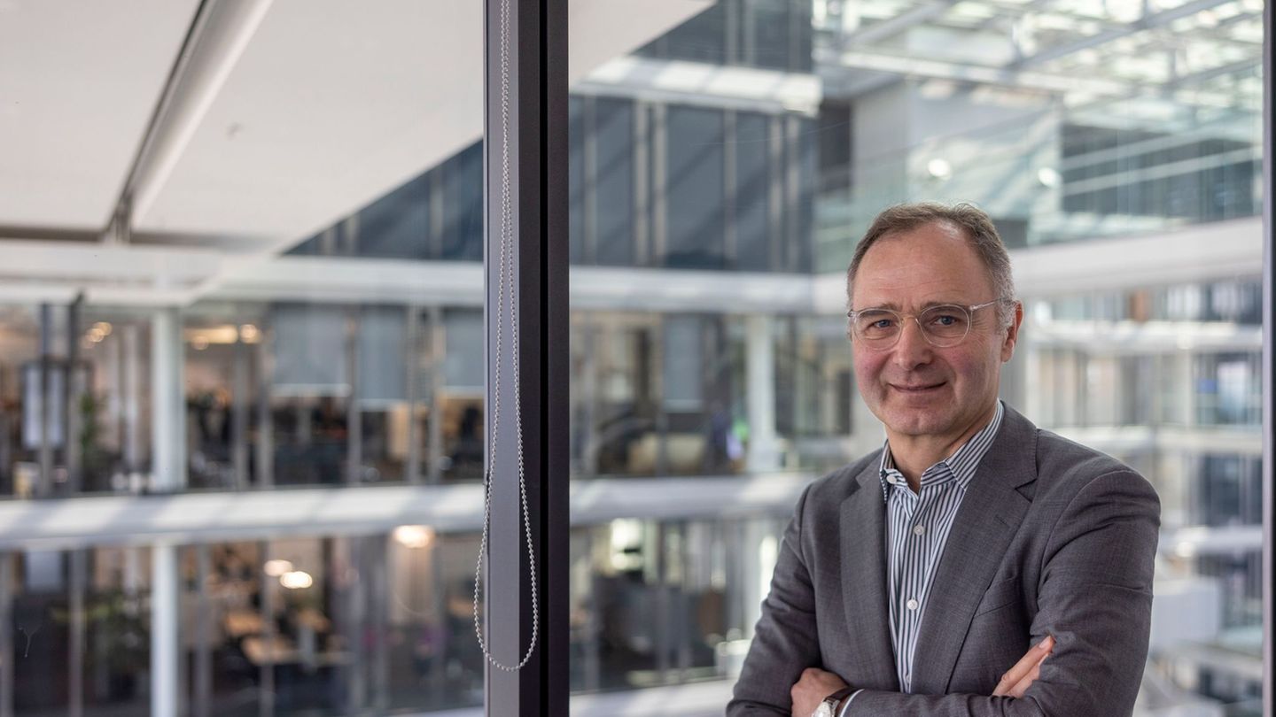 Besonders für Bezieher geringer Einkommen werde die gesetzliche Rente nicht reichen, meint Leithner. Foto: Helmut Fricke/dpa