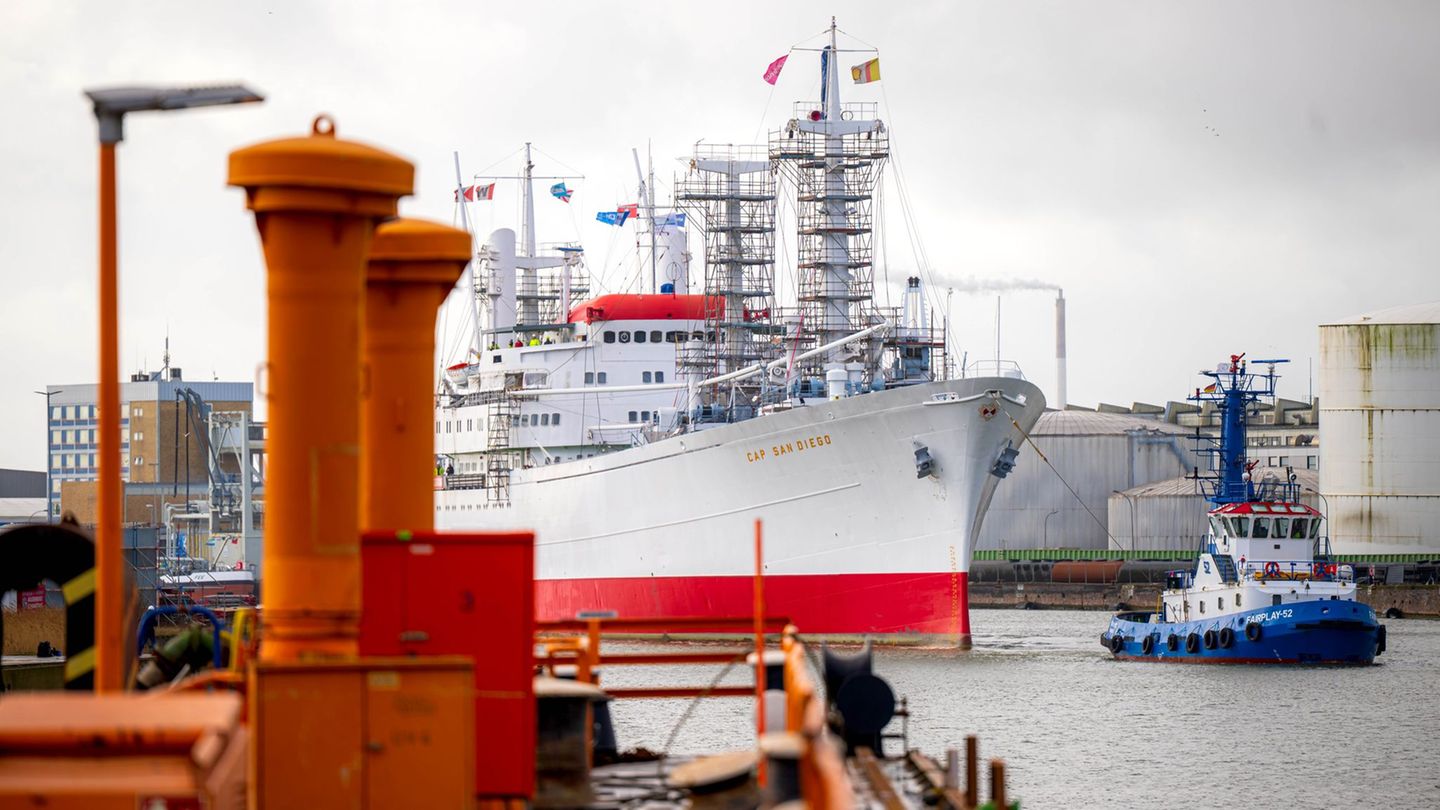 Ab Mittwoch können wieder Besucher an Bord. (Archivbild) Foto: Sina Schuldt/dpa