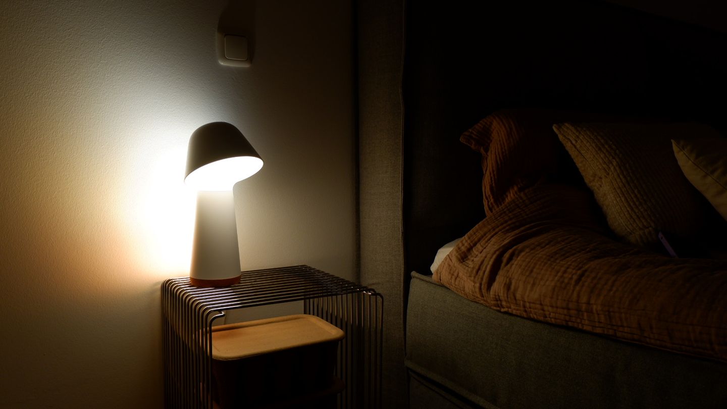 Erholt aufwachen: Wenn auf dem Nachttisch die Sonne aufgeht: Ein Lichtwecker-Test