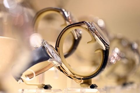 Mit einem Beil soll ein Mann ein Stuttgarter Juweliergeschäft überfallen haben. (Symbolbild) Foto: Uli Deck/dpa