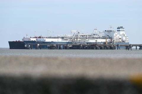 An den deutschen LNG-Terminals wurde zuletzt so viel LNG angelandet wie noch nie zuvor. (Archivbild) Foto: Lars Penning/dpa
