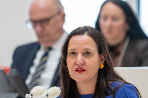 Wissenschaftsministerin Manja Schüle (SPD) will die Brandenburger Hochschulen wettbewerbsfähiger machen (Archivbild). Foto: Soer