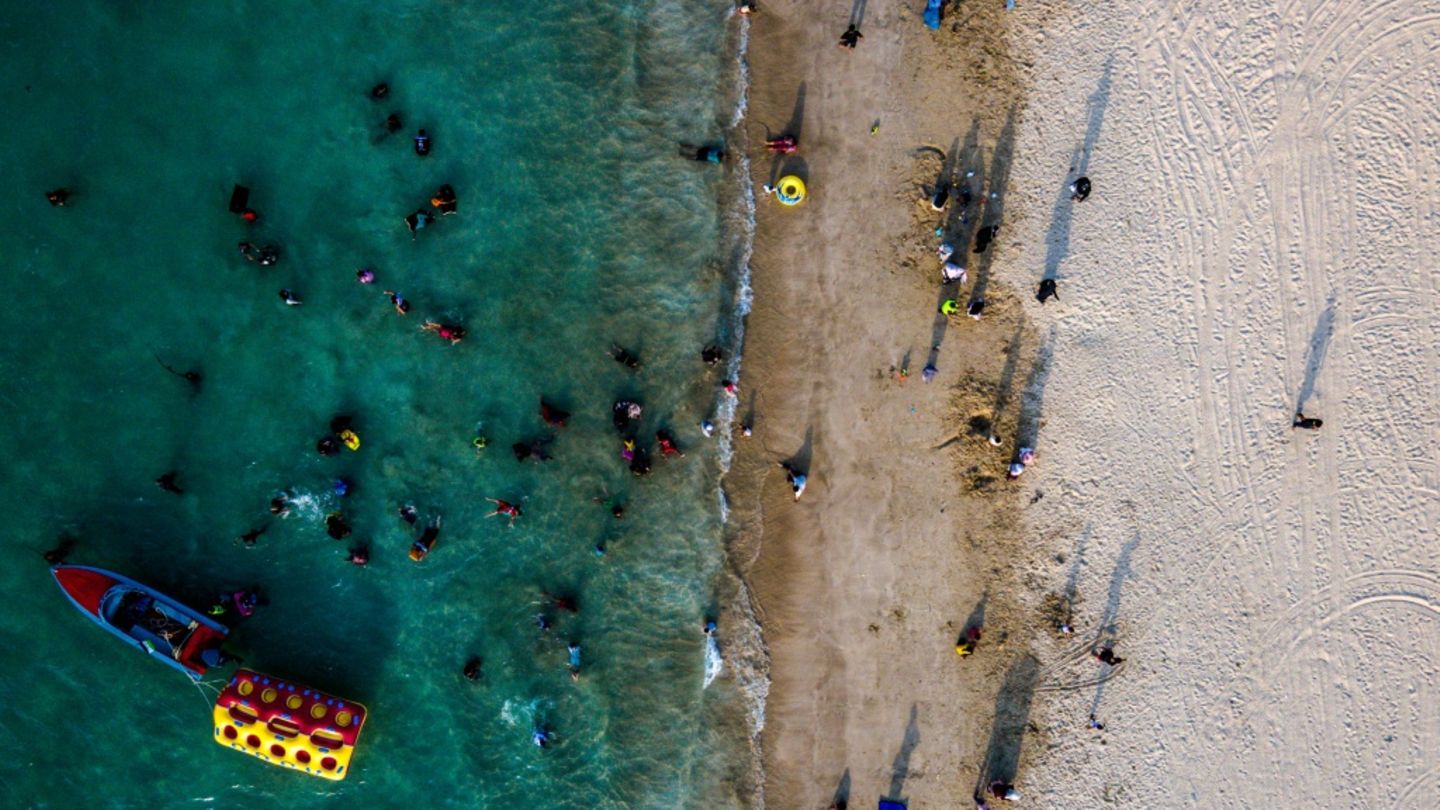 Badestrand in Indonesien