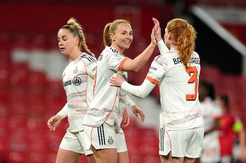 Die Bayern-Fußballerinnen freuen sich auf das Rückspiel gegen Manchester United in der Allianz Arena. (Archivbild) Foto: Martin
