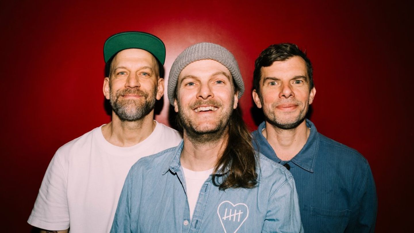 Die Doku "Sportfreunde Stiller - Mit dem Herz in der Hand" beleuchtet die Sportfreunde Stiller: Florian Weber, Peter Brugger u