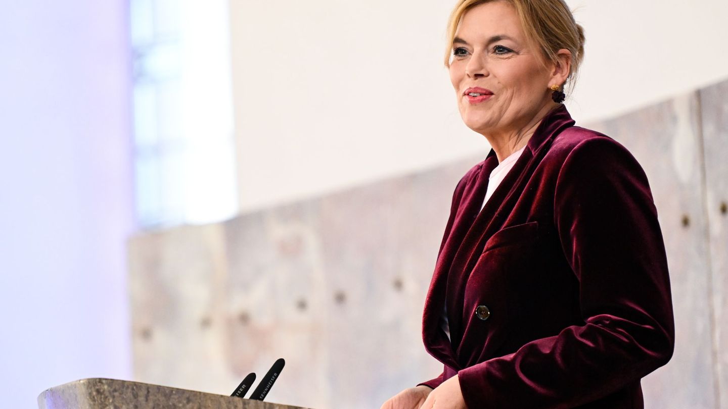 Auszeichnung: Klöckner: Freiheitskampf im Iran kein westlicher Export