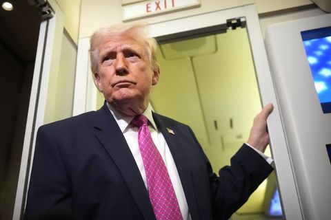 US-Präsident Donald Trump sagt, die Straße von Hormus werde sich nach Abschluss des Militäreinsatzes von allein öffnen. (Archivb