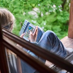 Frankreichs Präsident will ein Verbot sozialer Medien für Kinder und Jugendliche bis 15 Jahre zum nächsten Schuljahr. (Archivbil