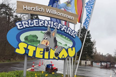 Esel Erli ist das offizielle Maskottchen des Erlebnisparks Steinau an der Straße. Der Name ist eine Anspielung auf das Wort Erle