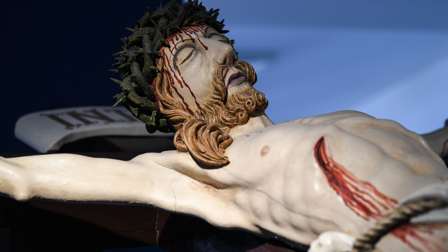Am Karfreitag wurde nach der biblischen Erzählung Jesus gekreuzigt. (Symbolbild) Foto: Swen Pförtner/dpa-Zentralbild/dpa