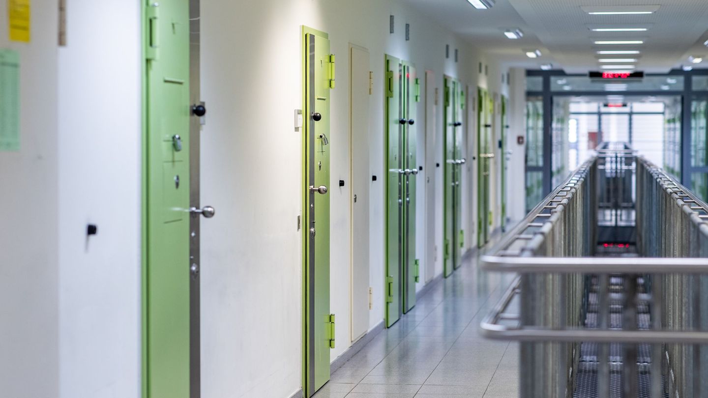 Statistik für 2025: Mehr als 1.700 Drogenfunde in NRW-Gefängnissen