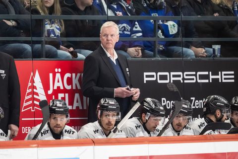 Führt die Haie zum zweiten Mal nacheinander ins Halbfinale: Trainer Kari Jalonen (Archivbild). Foto: Silas Stein/dpa