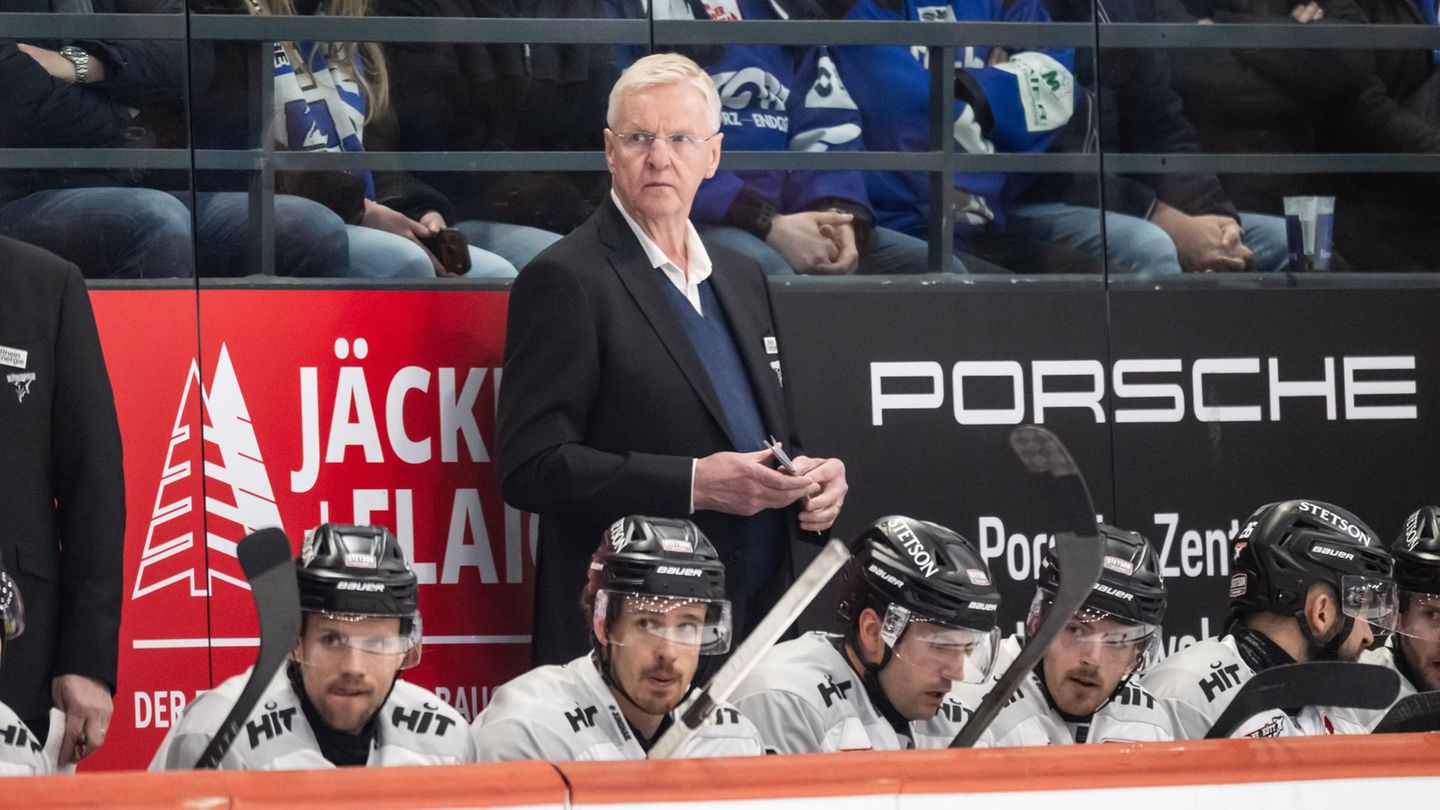 Führt die Haie zum zweiten Mal nacheinander ins Halbfinale: Trainer Kari Jalonen (Archivbild). Foto: Silas Stein/dpa