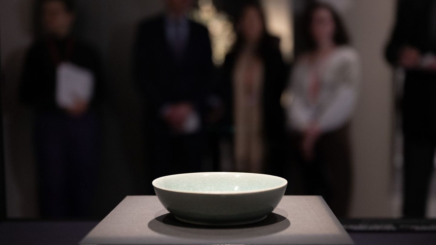 Die Ru-Schale gehört zu weltweit nur noch 89 erhaltenen Objekten einer etwa 900 Jahre alten Keramik aus der chinesischen Präfekt