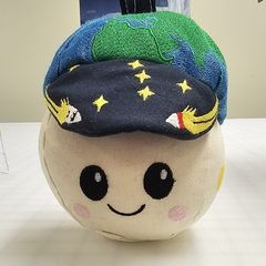 Das Schwerelosigkeits-Maskottchen "Rise" begleitet die Mission "Artemis 2". Foto: -/Nasa/dpa