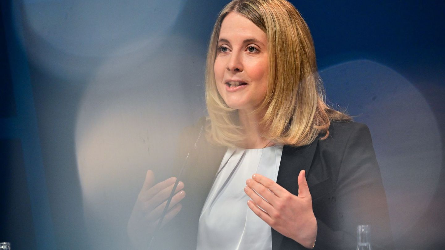 Gegen Ödnis im Stadtzentrum: Neue Wohnungen in leeren Büros: Bund startet Förderprogramm