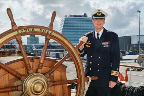 Kommandant Elmar Bornkessel will den Segelanteil der "Gorch Fock" erhöhen. (Archivbild) Foto: Ulrich Perrey/dpa
