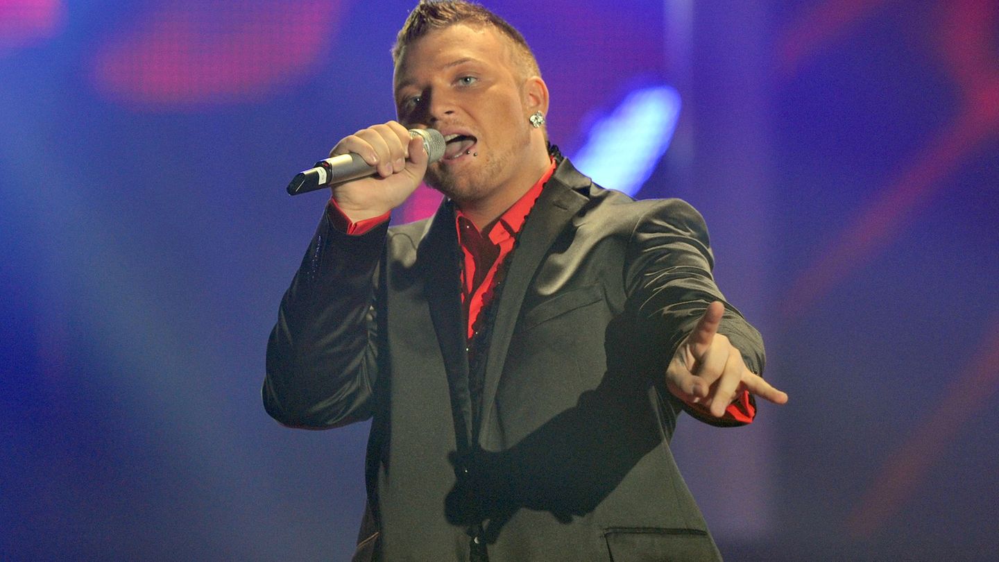 2010 scheiterte Menowin Fröhlich im Finale von "Deutschland sucht den Superstar" - nun ist er zurück. (Archivbild) Foto: picture