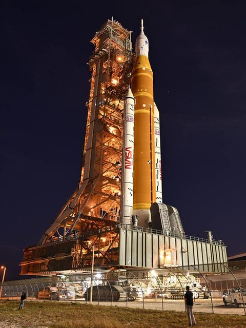 XXL-Rakete fliegt zum Mond