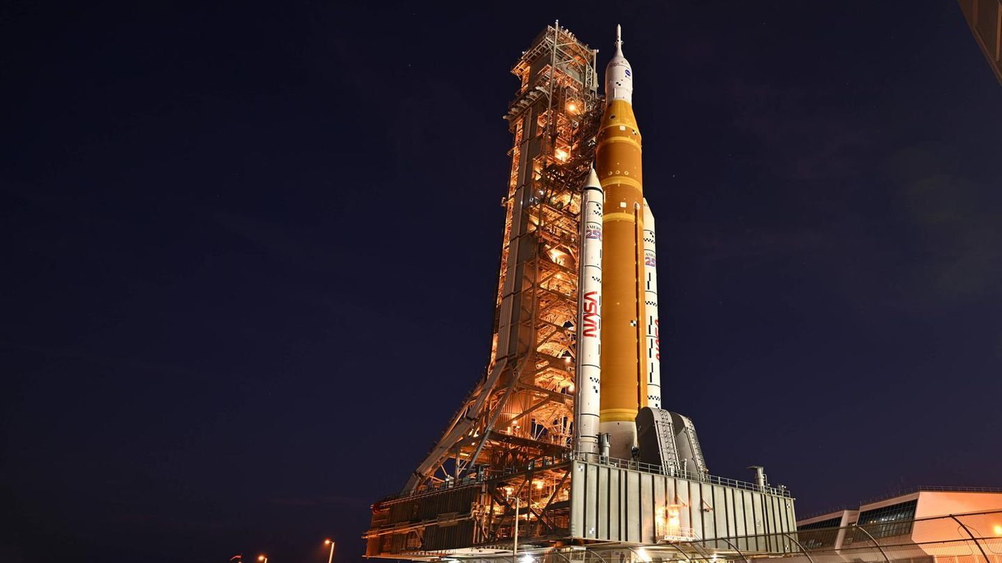 Mission der Superlative: Diese XXL-Rakete fliegt zum Mond