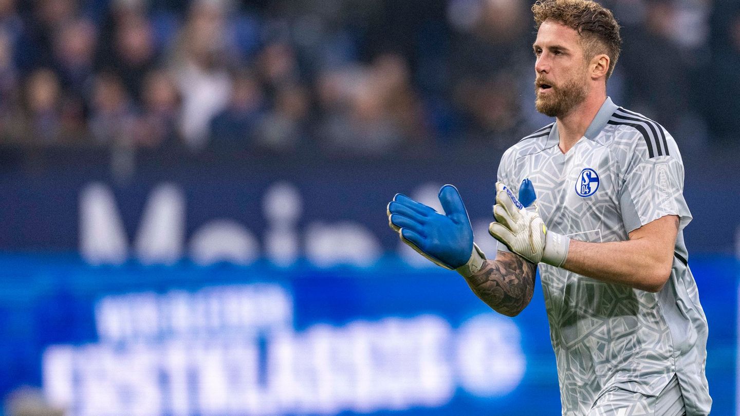 Schalker Urgestein: Torwart Ralf Fährmann (Archivbild) Foto: David Inderlied/dpa