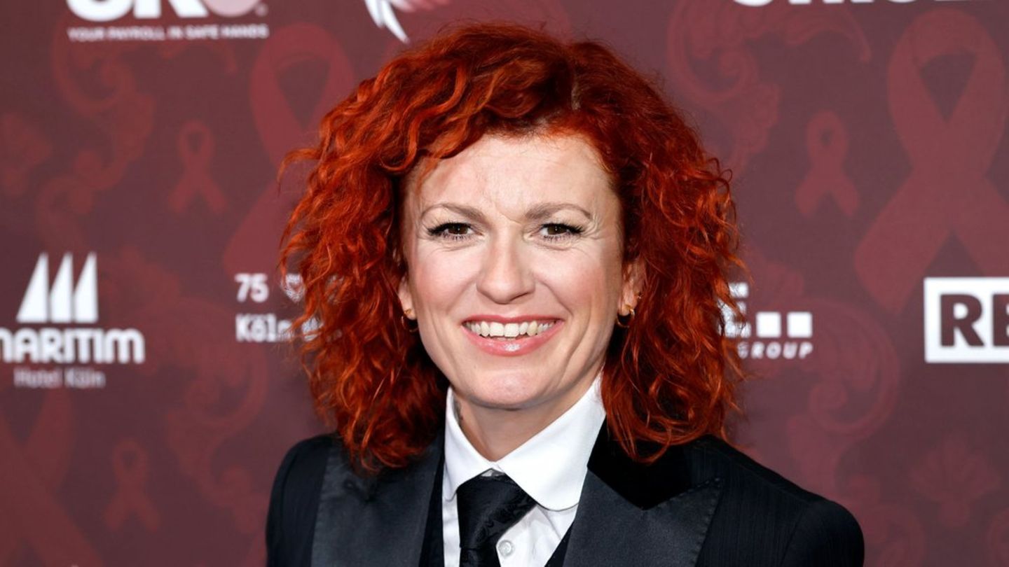 Lucy Diakovska bei einem Auftritt.