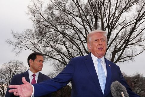 Die USA unter Trump drohen erneut mit dem Rückzug aus der Nato. (Archivbild) Foto: Alex Brandon/AP/dpa