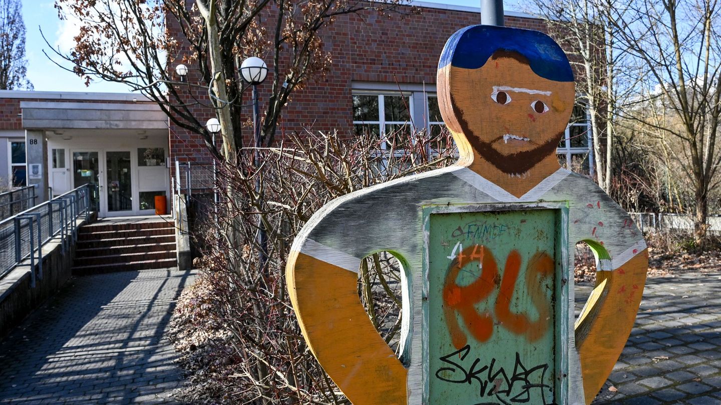 Das Jugendzentrum Wutzkyallee ist derzeit geschlossen. (Archivbild) Foto: Jens Kalaene/dpa