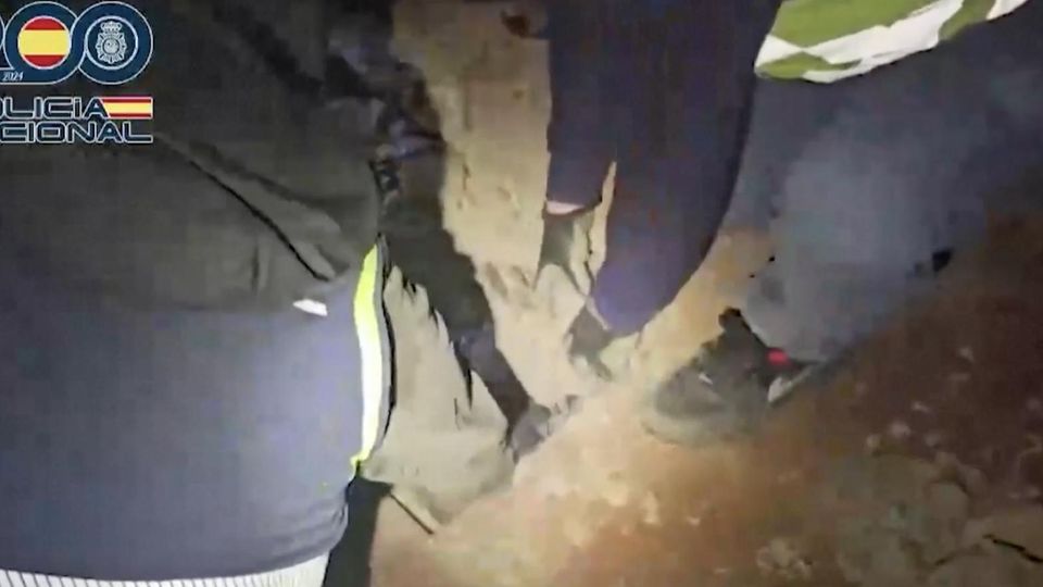 Behörden zeigen geheimes Tunnelsystem an EU-Grenze – 27 Personen festgenommen