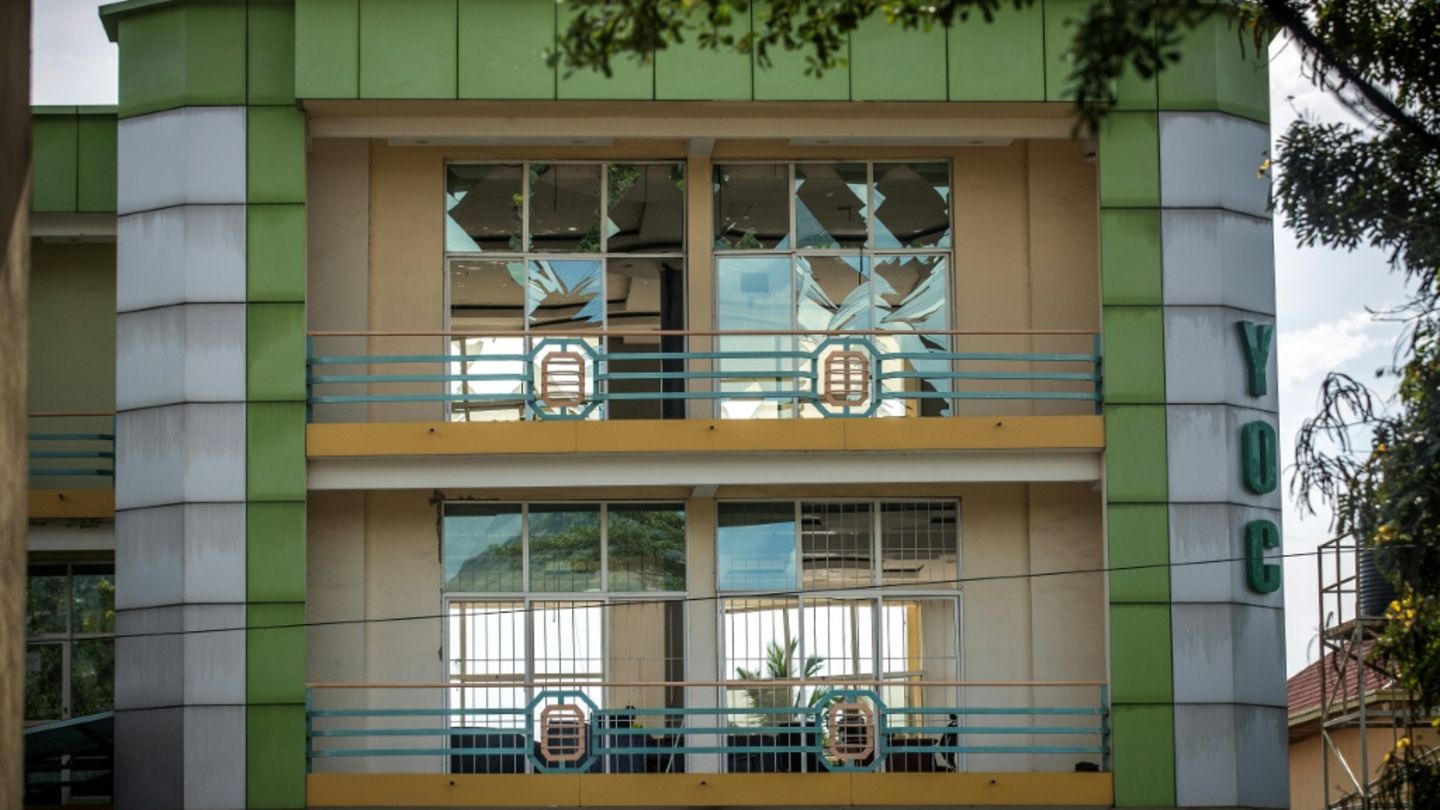 Mindestens 13 Tote und viele Verletzte durch Feuer in Burundis größtem Waffenlager