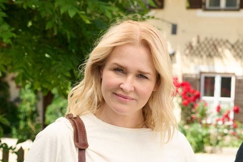 Mit "Lena Lorenz – Muttergefühle" (donnerstags, ab dem 9. April, 20.15 Uhr) starten neue Folgen der zwölften Staffel der beliebten ZDF-Reihe mit Judith Hoersch in der Titelrolle. Im Interview reflektiert die Schauspieleri, wie es hierzulande um Hebammen steht und worauf Jung und Alt in der Gesellschaft mehr achten sollten.