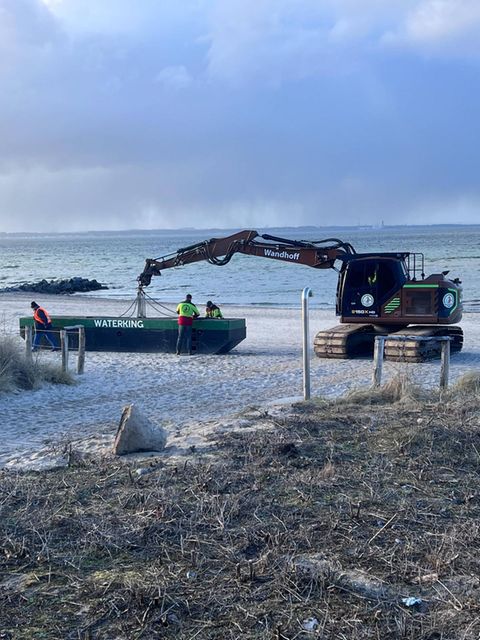 Bagger und Maschinen am Timmendorfer Strand