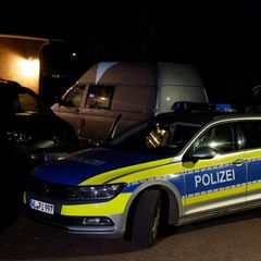 Die Babyleiche wurde vor einem Wohnhaus in einer Mülltonne entdeckt