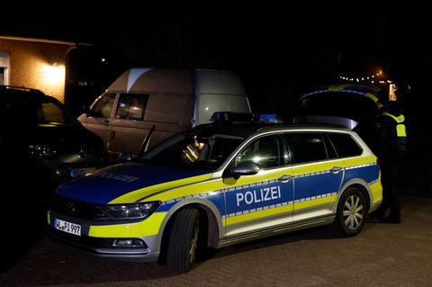 Die Babyleiche wurde vor einem Wohnhaus in einer Mülltonne entdeckt