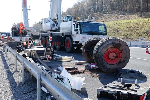 Der Schaden geht in die Hunderttausende. Foto: Daniel Löb/dpa