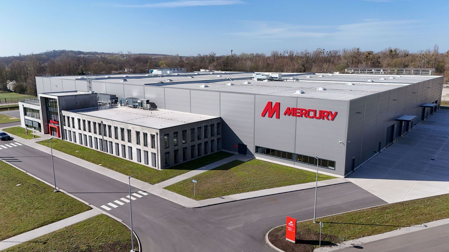 Blick auf das neue Anlagenbauzentrum der Mercury Engineering Gruppe in Schönebeck. Foto: Peter Gercke/dpa