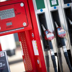 Diesel ist so teuer wie nie zuvor im bundesweiten Tagesdurchschnitt. (Archivbild) Foto: Philip Dulian/dpa