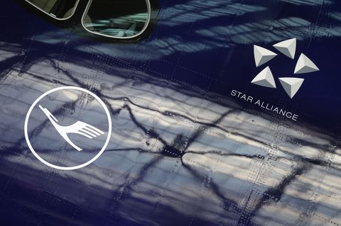 Haben sich Piloten der Lufthansa während ihres Streiks unrechtmäßig freistellen lassen? (Symbolbild) Foto: Karl-Josef Hildenbran