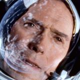 Filmszene aus „Space Cowboys" mit Clint Eastwood