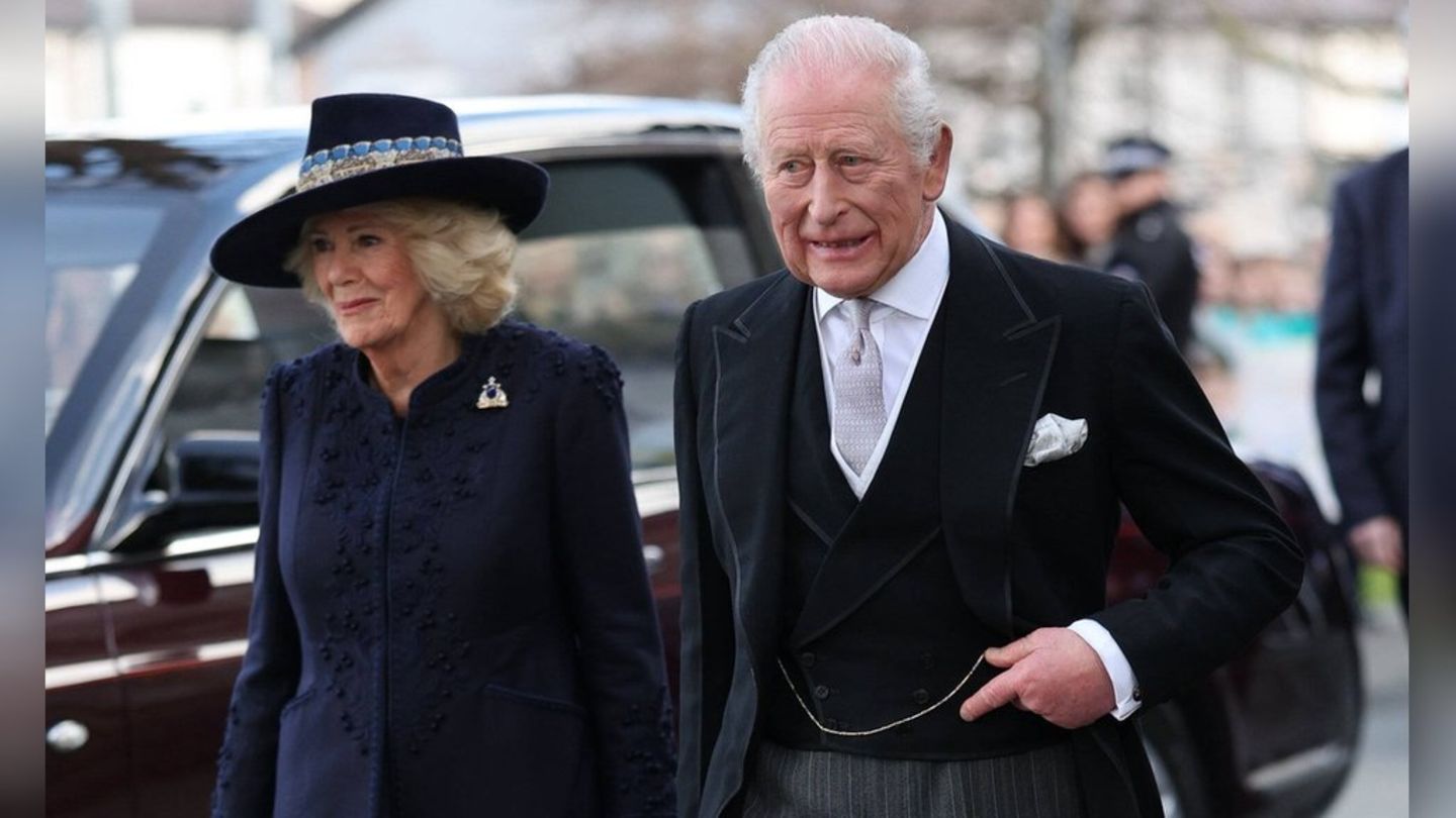 Königin Camilla und König Charles beim Royal Maundy Day Service in Wales.