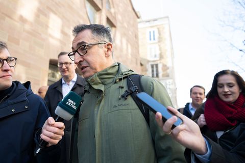 Cem Özdemir (Grüne) hat sich zum Ziel gesetzt, weiter voranzukommen. Foto: Marijan Murat/dpa