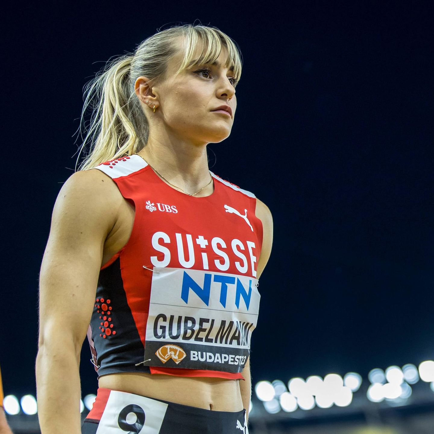 Sprinterin Catia Gubelmann wartet vor einem Rennen auf den Start