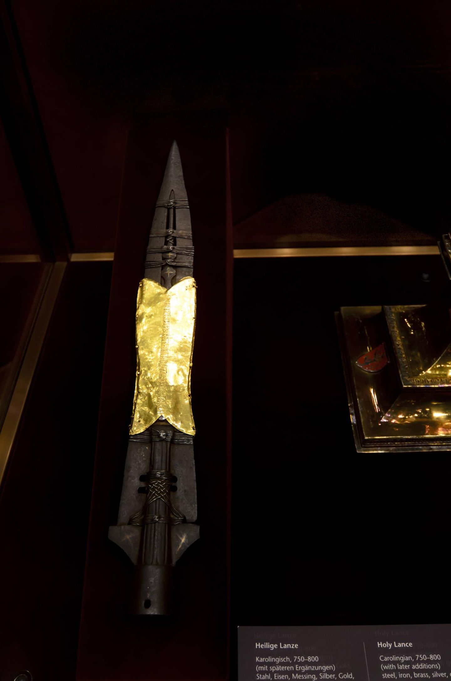 Die Heilige Lanze in der Schatzkammer der Hofburg, Wien