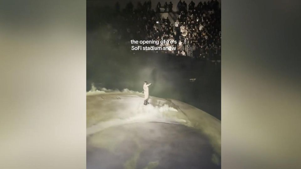 70.000 Fans feiern Comeback von „Ye“ trotz Antisemitismus-Skandal