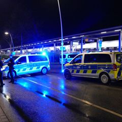 Die Bundespolizei ist am Bahnhof Siegburg/Bonn im Einsatz. Foto: Marius Fuhrmann/dpa