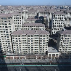 Chinas Wohnungspreise fallen während Bestattungen seit Jahren teurer wurden. (Symbolbild) Foto: Johannes Neudecker/dpa