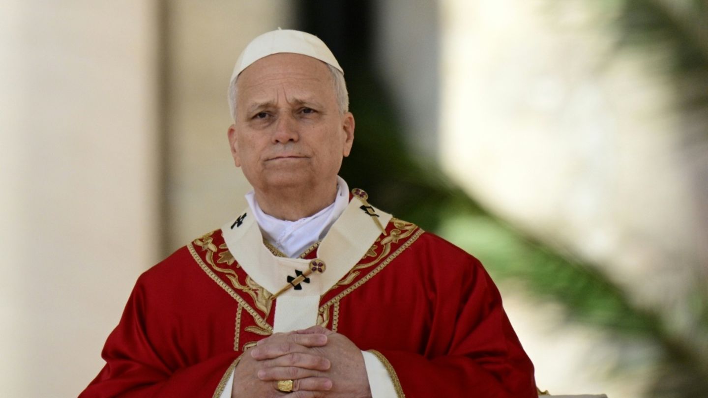 Papst Leo XIV. leitet erstmals Osterfeierlichkeiten im Vatikan